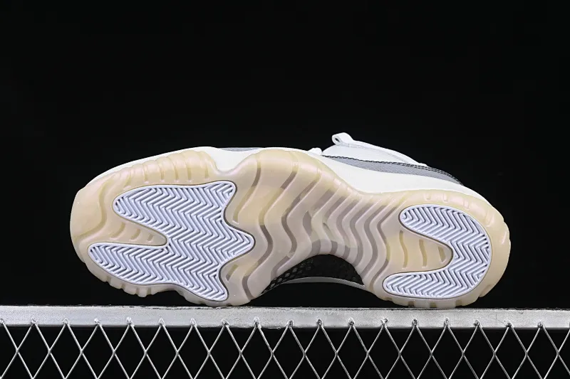 All Categories Air Jordan Jordan Series Basketball Shoes Air Jordan 11 F Version Air Jordan 11 Low "CNY" AJ11 Joe 11 Year of the Snake Limited Tear Tear Men's Cultural Basketball Shoes HQ7000-001